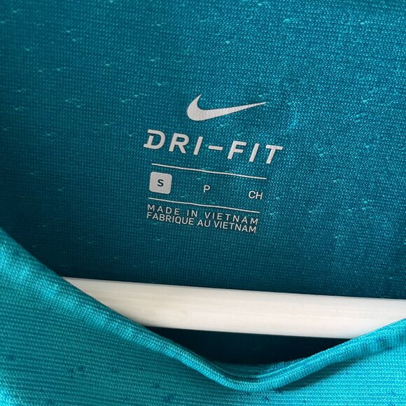 Nike Dri-Fit long sleeve shirt - Picture 2 of 2